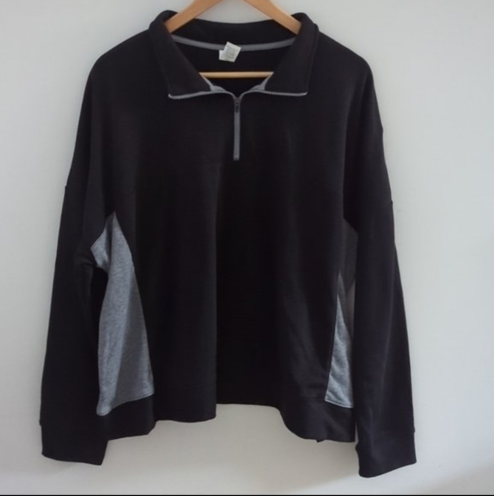 XERSION | Women's Black/Grey 3/4 Zip Pullover Lightweight Sweater